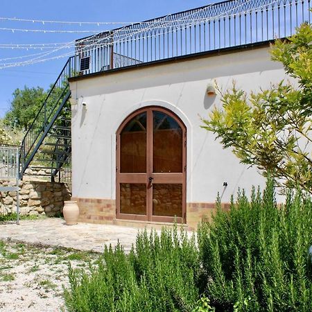 Roba Albanisi Hotel Aragona Bagian luar foto
