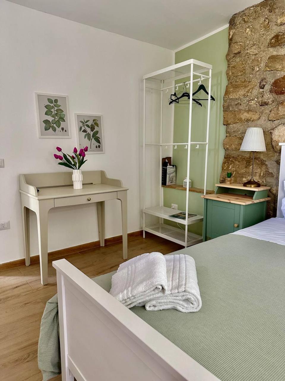 Roba Albanisi Hotel Aragona Bagian luar foto